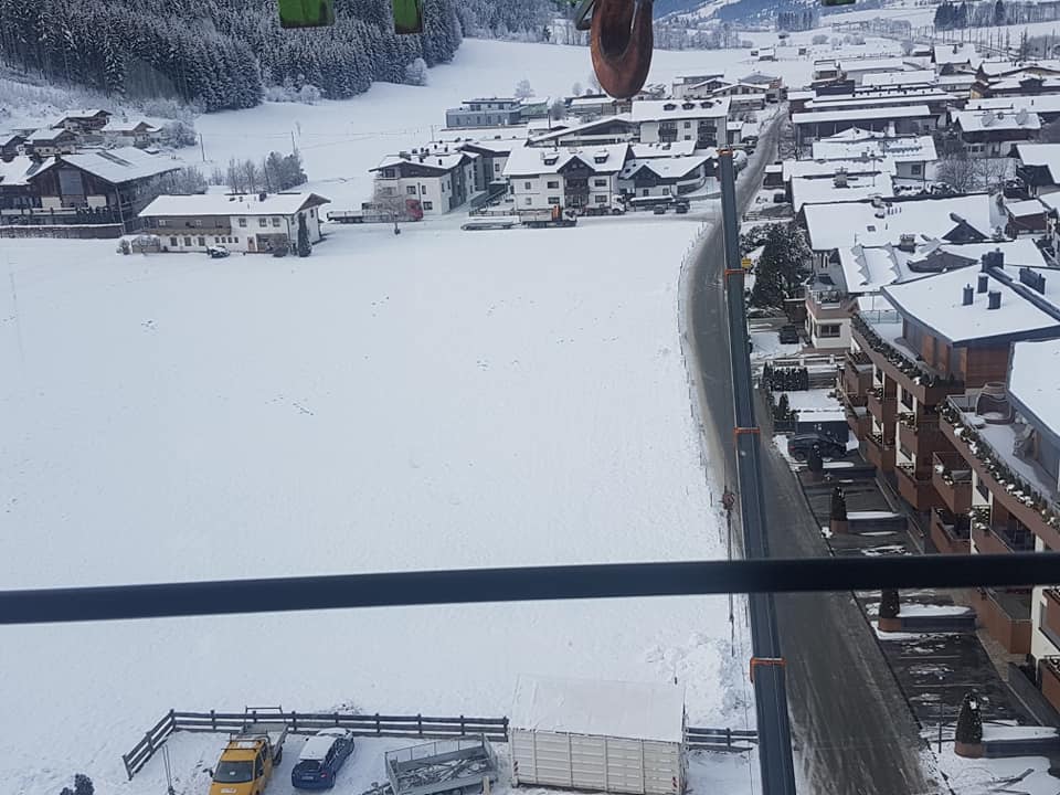 Demontage Liebherr 140 EC-H in Tirol