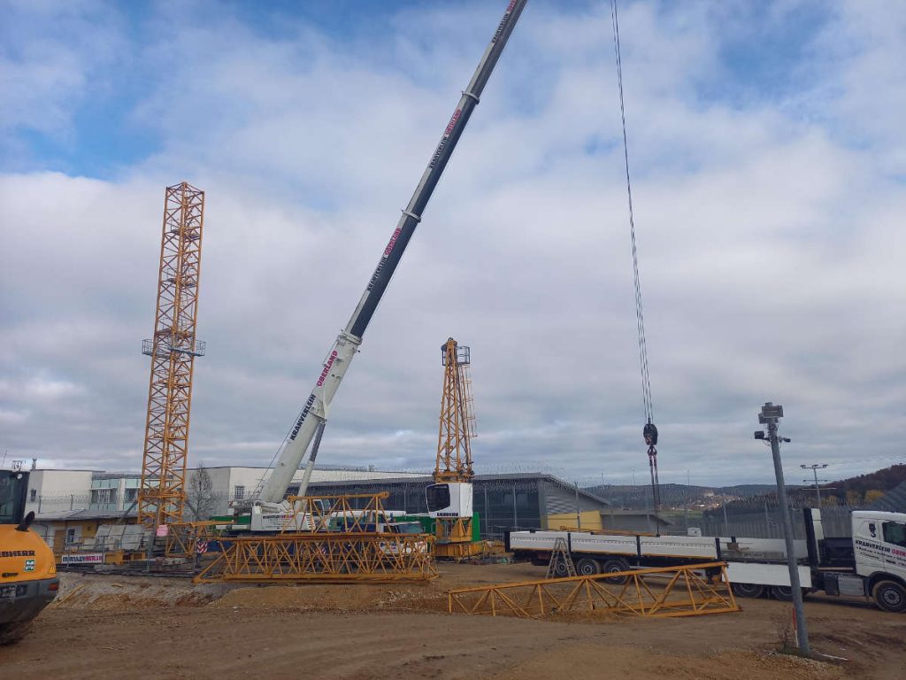Liebherr 280 EC-H Montage