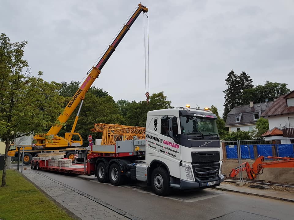 Aufbau Liebherr 71K im Münchner Süden