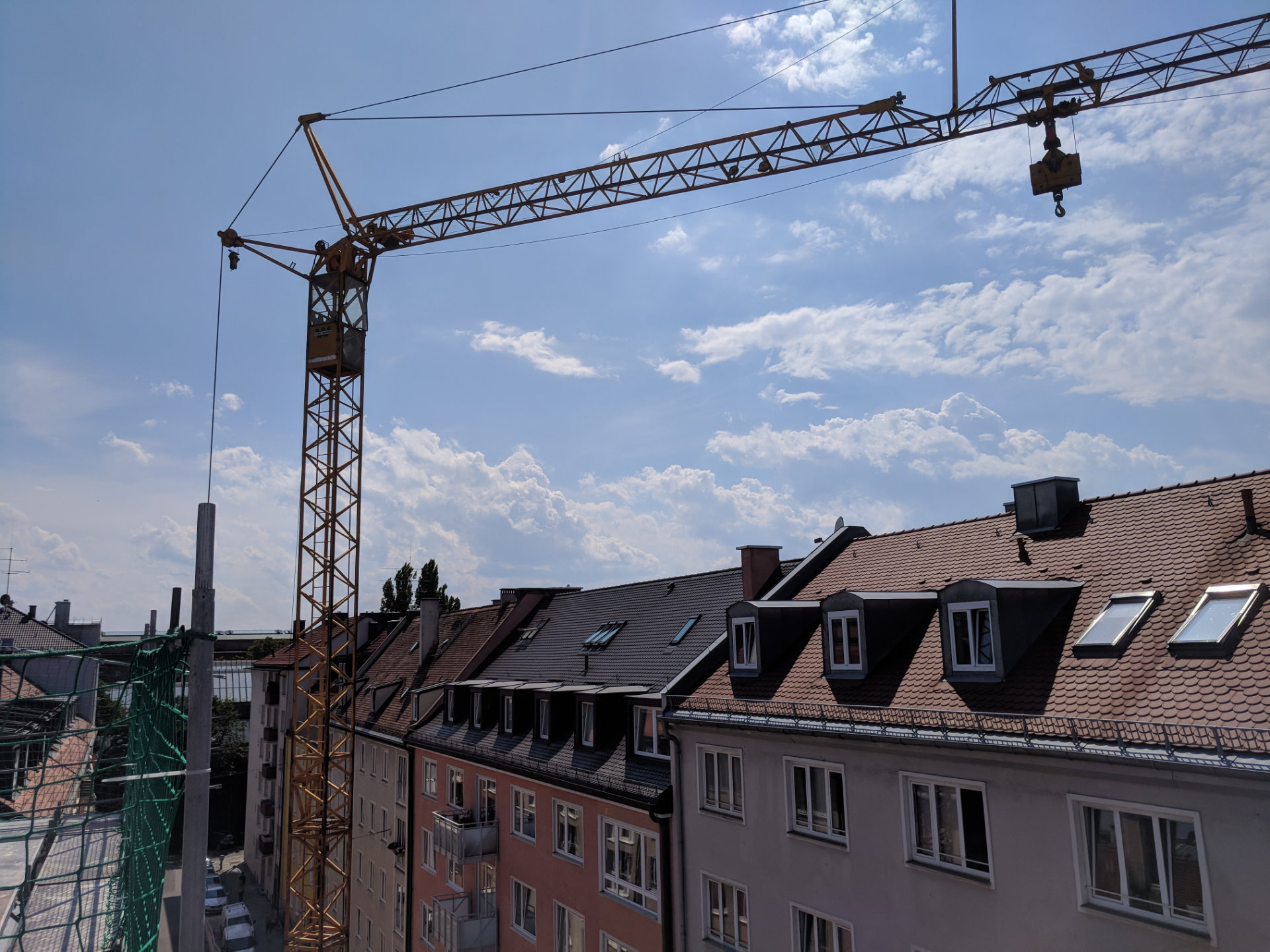 Liebherr 71 K und Liebherr 35 K im Münchener Zentrum